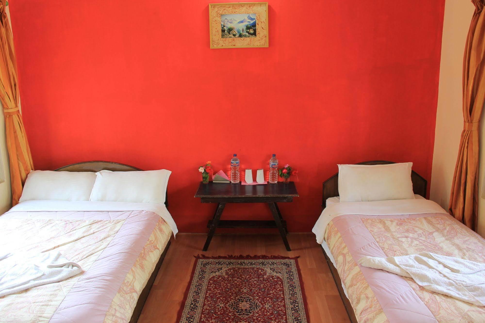 Chitwan Safari Camp & Lodge Sauraha Extérieur photo